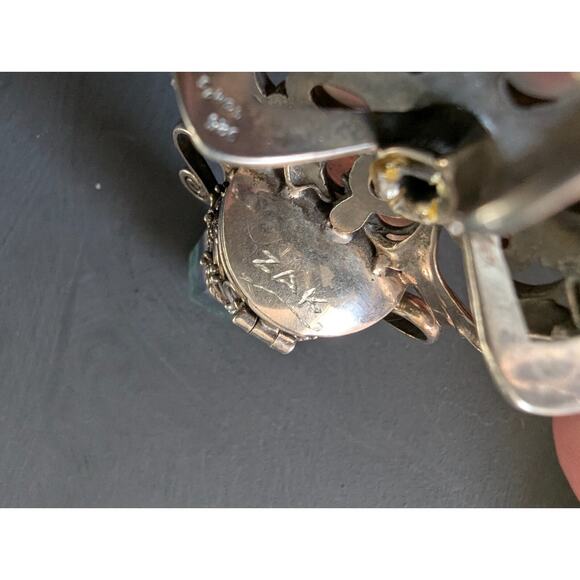 Vintage Florite Point Box Pendant with Ornate Floral Focal Signed - Picture 14 of 16